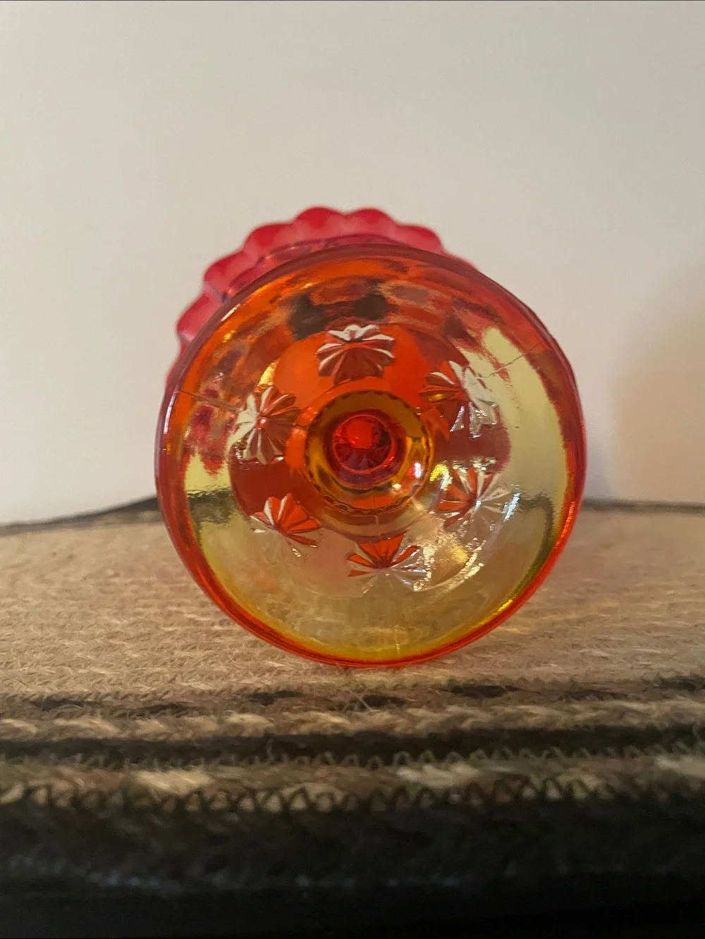 L.E. Smith Moon & Stars Art Glass Amberina Crimped Comport Ruffled Bowl.
